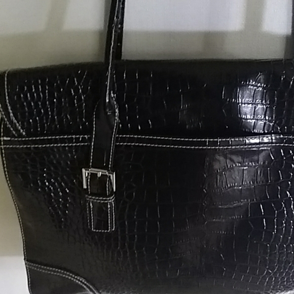 Liz Claiborne Black Purse - Picture 5 of 8